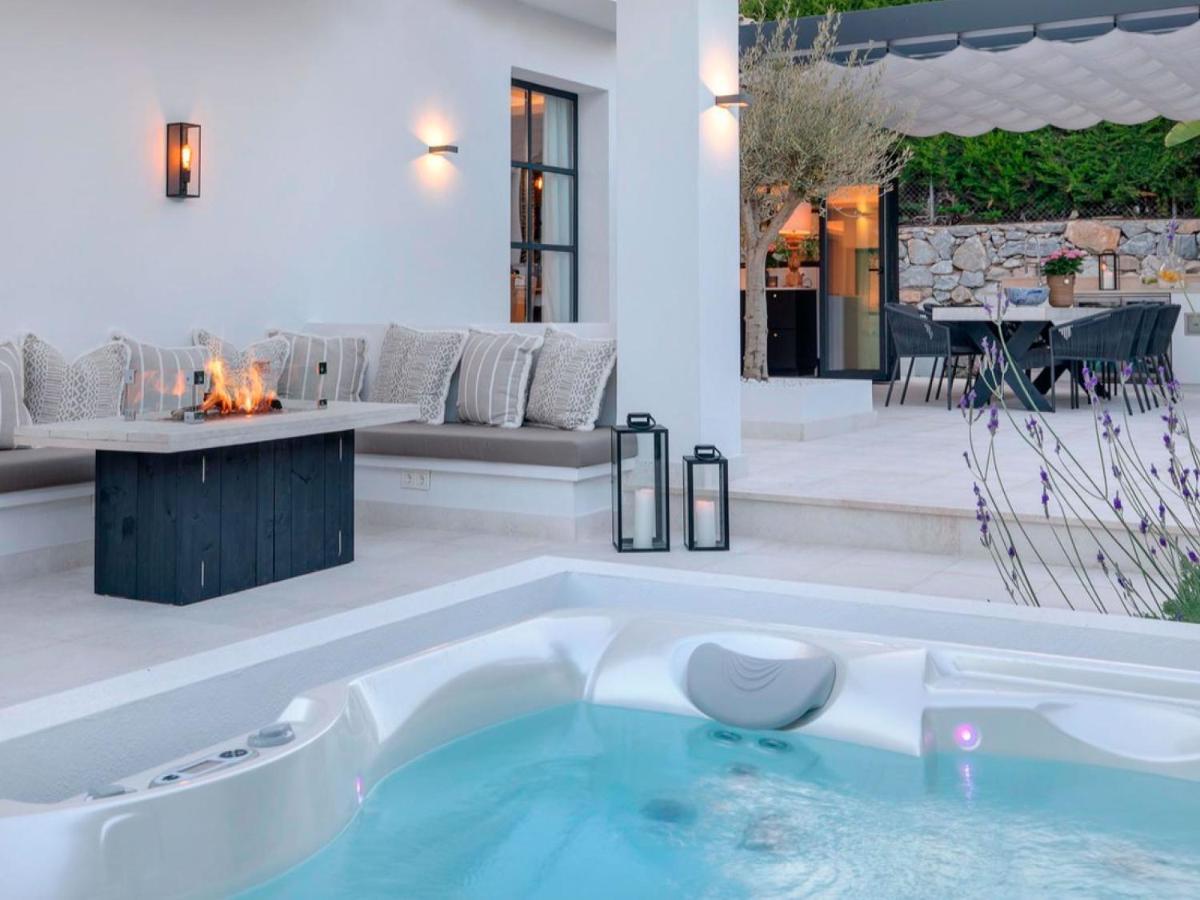 Vacation Marbella I Villa Lina, Golf Valley, Private Heated Pool, Jacuzzi, Close To The Marina Exterior photo